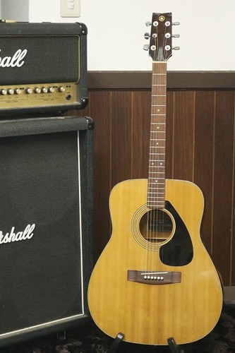 Guitare acoustique vintage