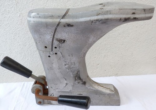 Forme chaussure botte - a,