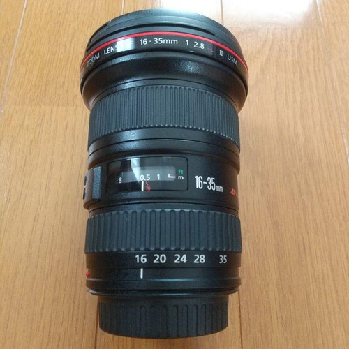 Canon lens