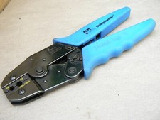 pince a cliquet à sertir les