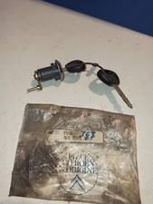 1 barillet neuf avec ses 2