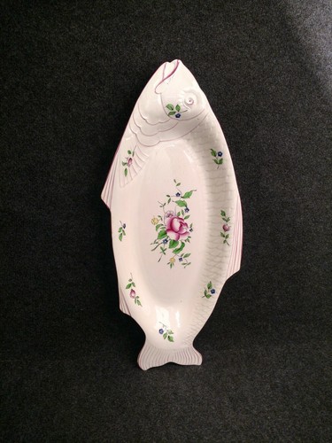 Très grand plat - plat, forme