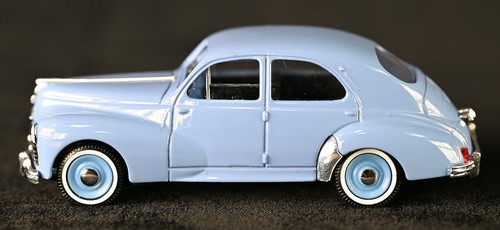 Peugeot 203 baby blue - 203, sedan