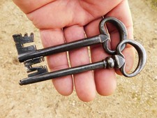 Lot 2 Anciennes Clés en Fer