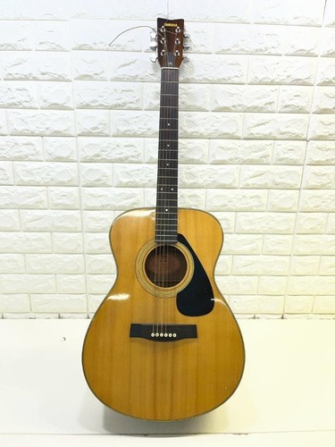 Guitare acoustique vintage