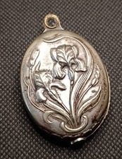 pendentif médaillon art