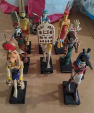 8 figurines égyptienne