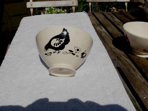 Grand bol ancien décor poule - ancien,