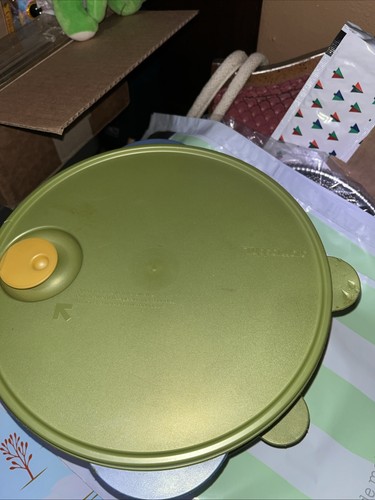 Vintage tupperware microavable - vintage,