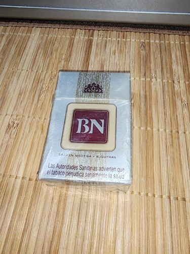 Ancien paquet cigarettes - ancien, bn