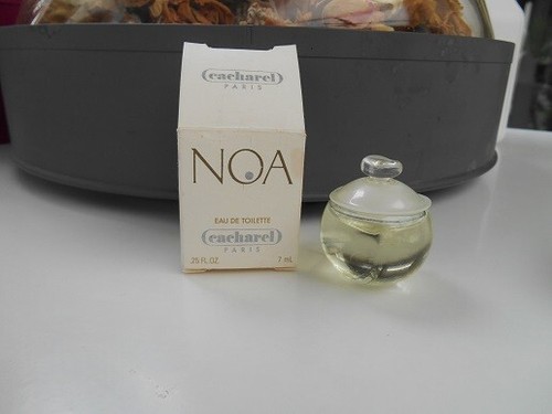 Miniature noa de - , cacharel