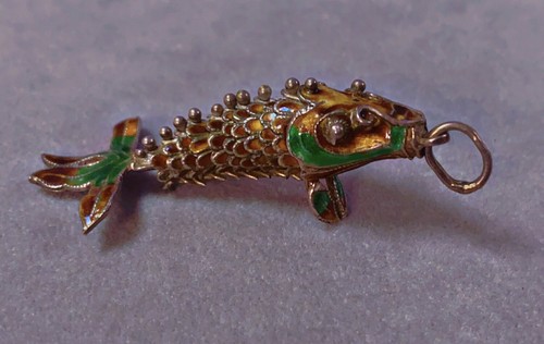 Ancien pendentif poisson - ancien,