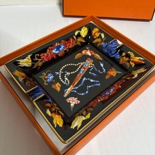 Petit plateau à cendres en céramique Hermès