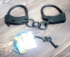 Menotte ancienne serrure de