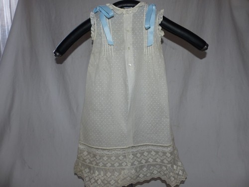 Robe poupée bébé ancienne