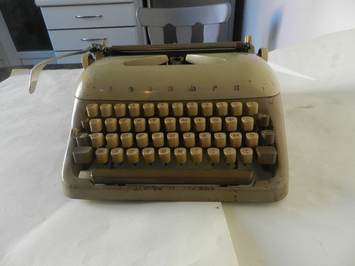 Machine ecrire triumph - machine,