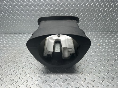 Pièce plastique sous volant - plastique,