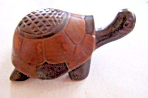 Statuette tortue signée - statuette,