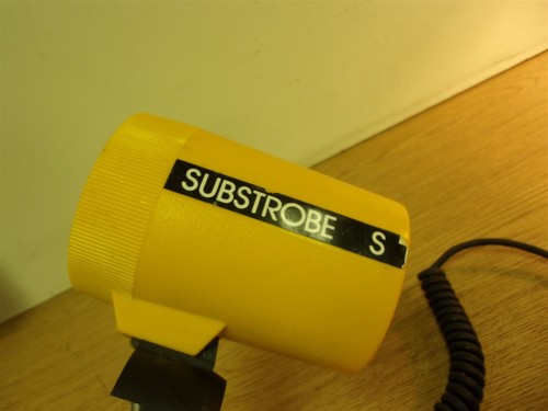 Ikelite substrobe underwater - substrobe,