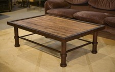 Table basse brutaliste bois et