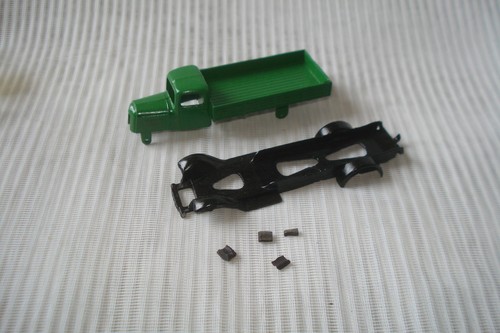 Dinky épave châssis camion - :,