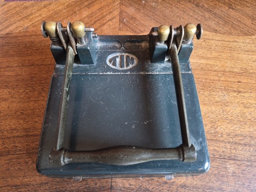 Ancienne perforatrice table - ancienne,
