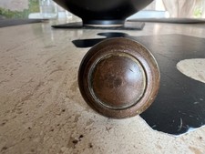 bouton ancien en bronze pour