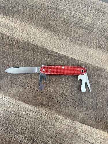 Couteau suisse militaire - suisse,