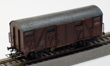 ??? Wagon couvert à essieux