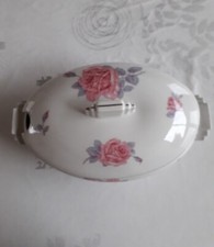 Soupière en faïence marque VF France