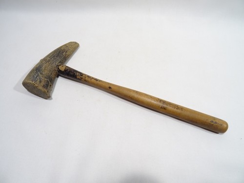 Old wooden prosthetist - old,