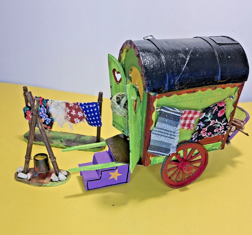 Creche roulotte berger - de,