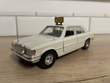 Voiture Miniature 1/24