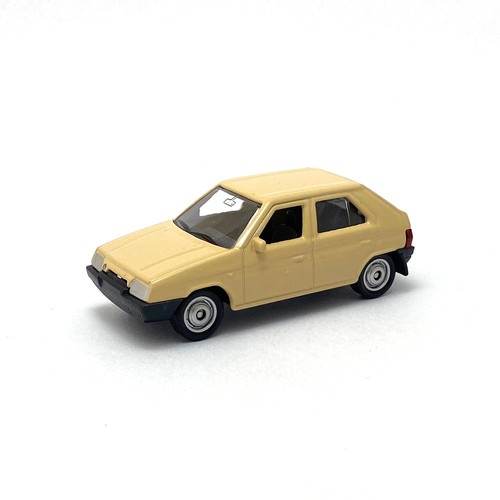 Skoda favorit 135l beige welly - skoda,
