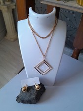 Collier sautoir avec pendentif