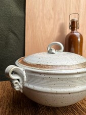 Soupière légumier ancien en grès tourné main anse ruban excellente qualité