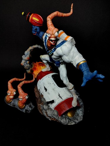 Earthworm jim figurine - earthworm, –