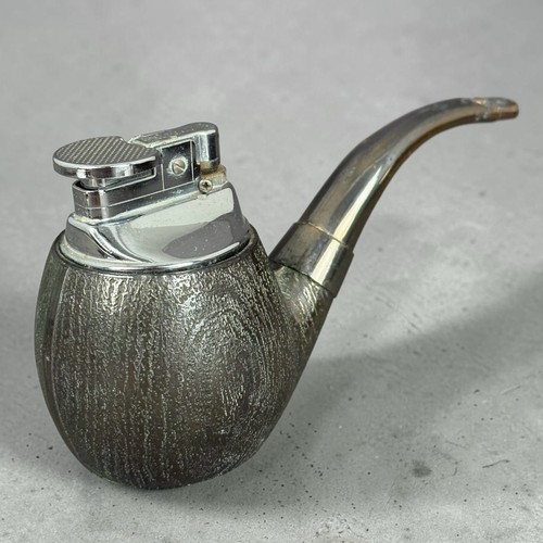 Pipe métal avec - en, briquet