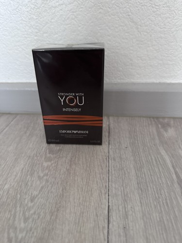 Emporio armani strong - strong, with