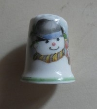 dé à coudre en porcelaine  -