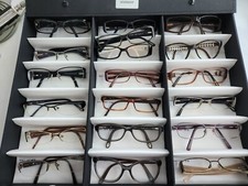 Lot 17 de Lunettes GIVENCHY  Occasion 18 Paires e Montures Deuxième  Main