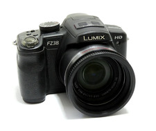 PANASONIC LUMIX DMC-FZ38 HD 12.1 MP APPAREIL PHOTO NUMERIQUE BRIDGE CHARGEUR CM