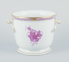 Herend Hungary. Pot de fleurs