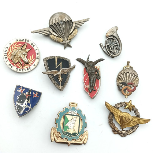 Lot médailles insignes - de,