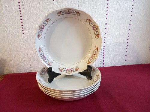 Assiettes creuses en - 6,