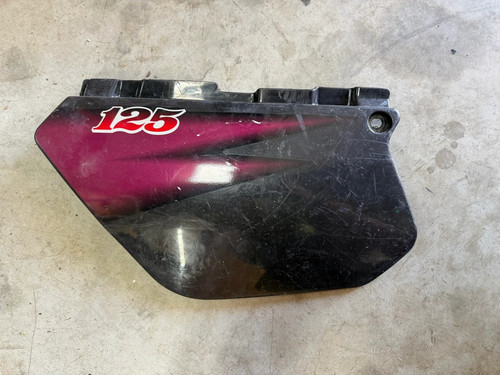 Cache latéral droit yamaha - de,