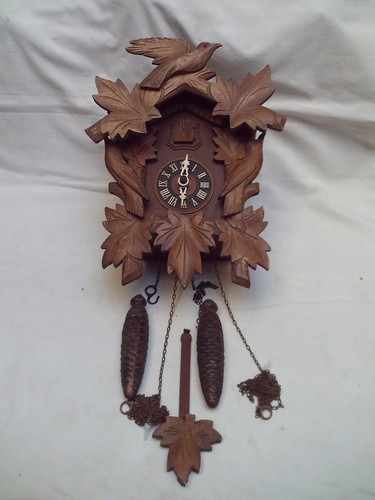 Ancienne horloge coucou