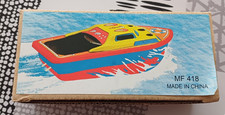 Jouet bateau en tôle pop