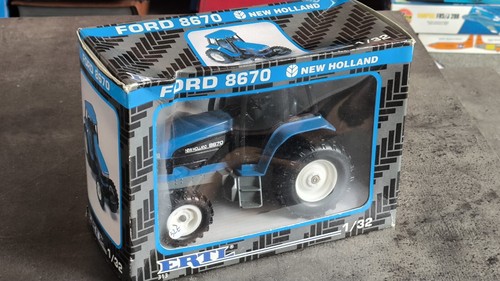Ertl 313 new holland ford - 1/32,