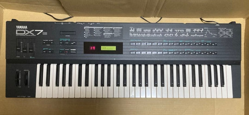 Clavier synthétiseur - , fm